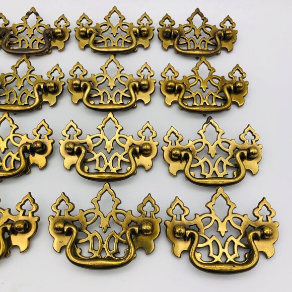 Lot of Vintage Brass Cabinet Pull Handles With Screws KBC N08310 - Picture 3 of 7